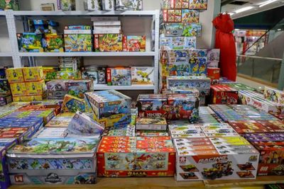 遇見(jiàn)徐州 | 新天橋市場(chǎng)今日試營(yíng)業(yè)！走，跟小微和大白尋找童年日用百貨